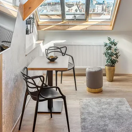 Theatre 9 By Adrez Apartment Prague