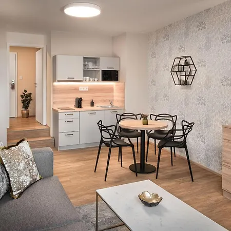 Theatre 9 By Adrez Apartment Prague