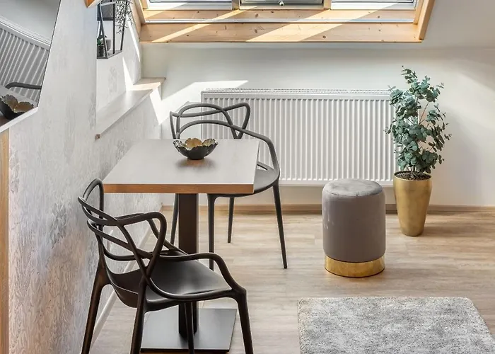 Theatre 9 By Adrez Apartament Praga