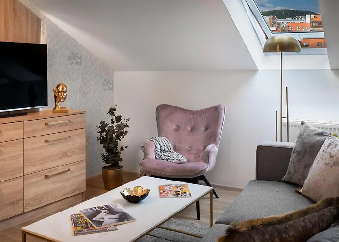 Apartament Theatre 9 By Adrez Praga